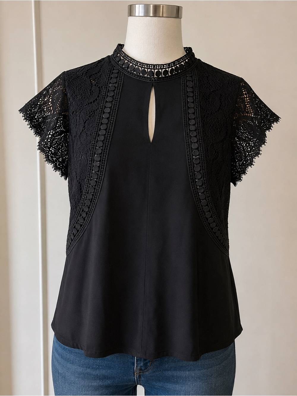 Belldini Black Floral Lace High-Neck Blouse – Size M